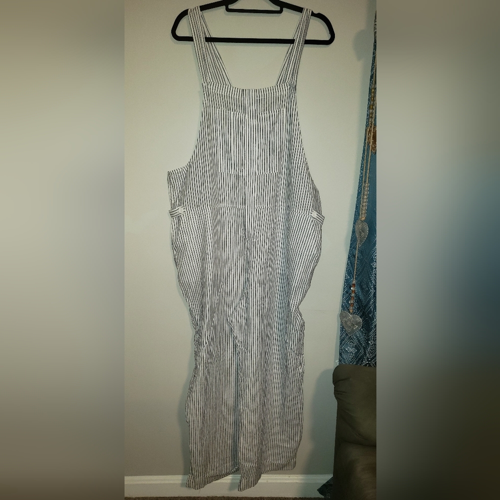Now Gen by Sonoma white and navy striped overalls. Size XXL.